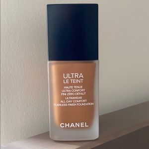 CHANEL ULTRA LE TEINT FOUNDATION BD121